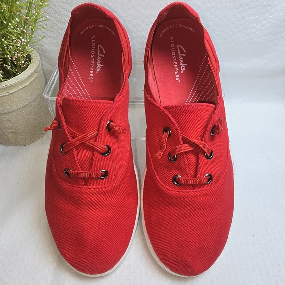 CLARKS CLOUDSTEPPERS VIBRANT RED SLIP-ON SNEAKERS WOMENS SIZE 9.5 EUC - Picture 2 of 11